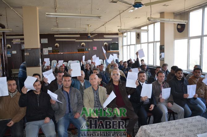 Akhisar Ak Parti’den 40 Kişi İstifa Etti
